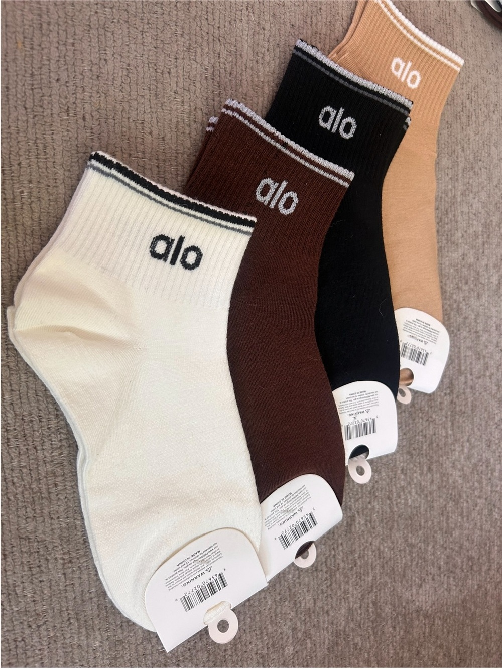 Women’s socks- 4 Pair Bundle Ankle Height Socks
